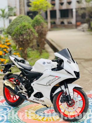 Yamaha R15 V4 2024